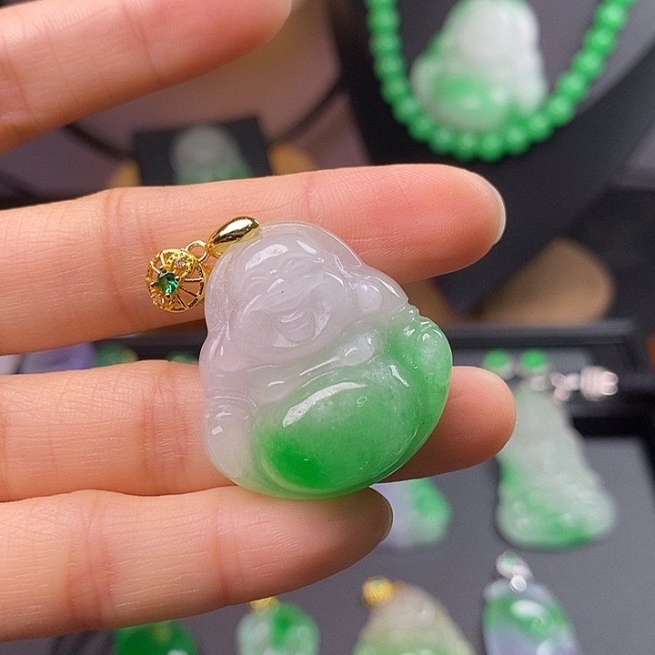 翡翠未镶嵌吊坠(赠链)