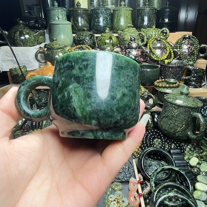 蛇纹石玉未镶嵌珠宝半成品藏玉药王石福利款咖啡杯