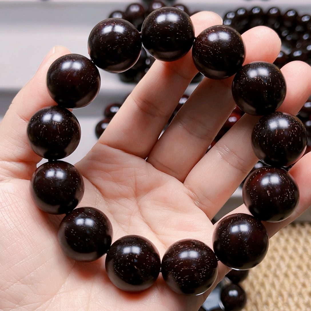 檀香紫檀（小叶紫檀）神*