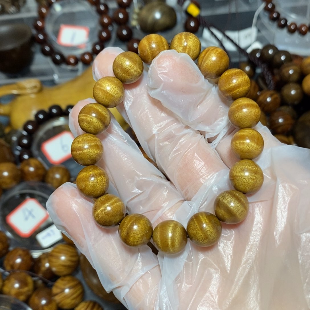 金丝楠朋*木雕工艺品