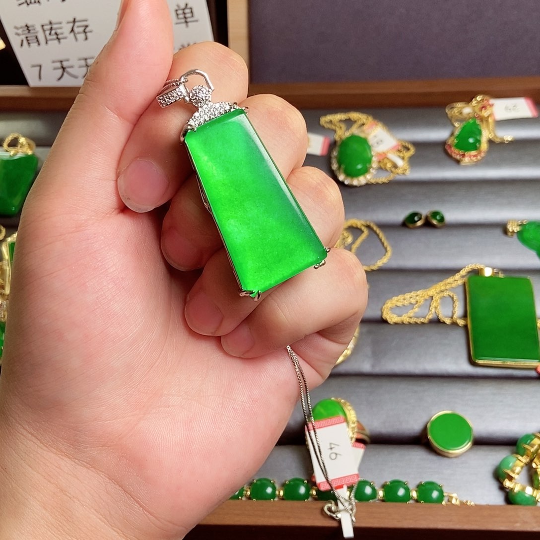 颈饰银S925镶嵌翡翠46