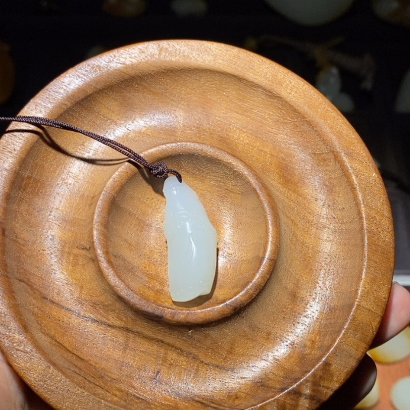 【闪购商品】吊坠(不含链)未镶嵌和田玉