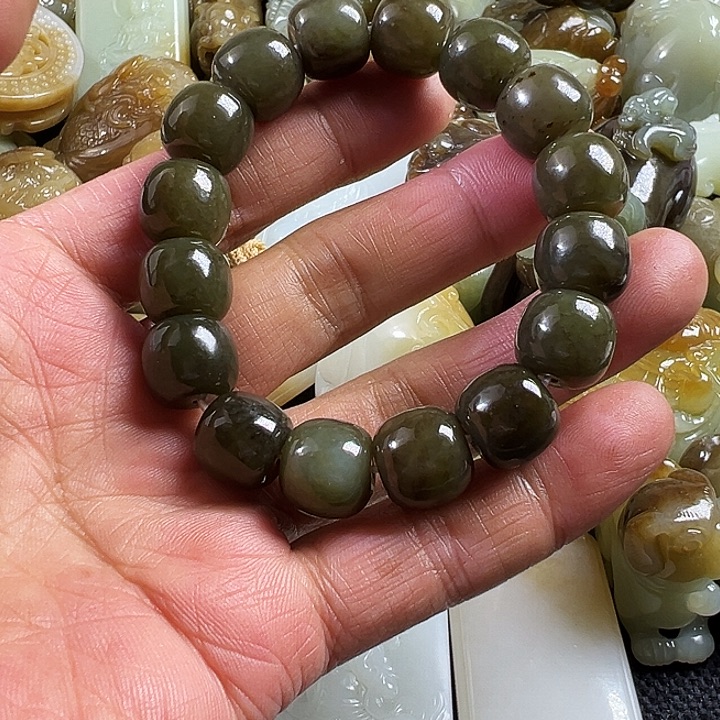 和田玉未镶嵌手链