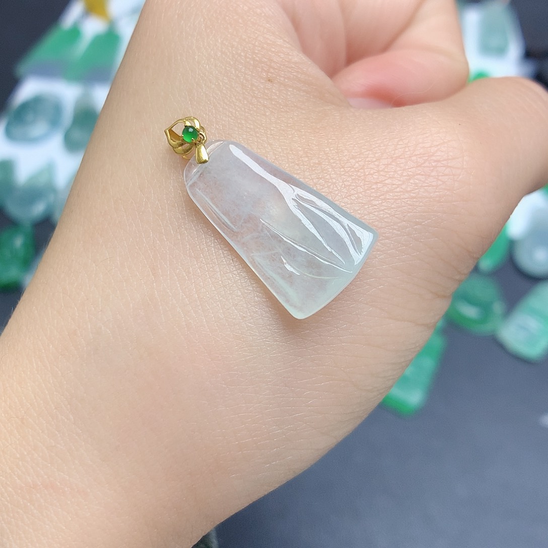 翡翠颈饰18K金镶嵌竹节