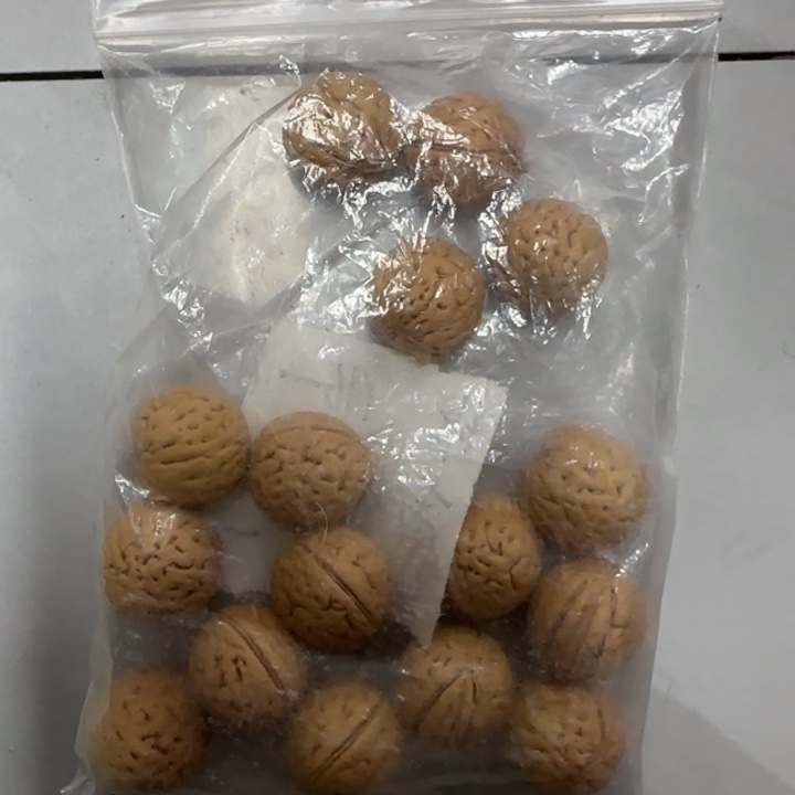 用***8吊坠桃核盘锦大肌肉