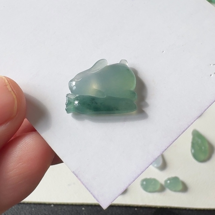 定制翡翠未镶嵌 兔