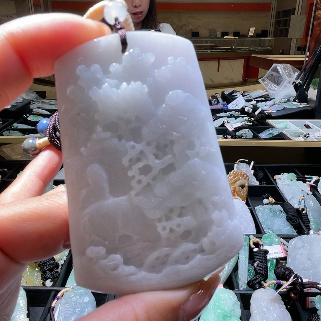 翡翠颈饰未镶嵌一个