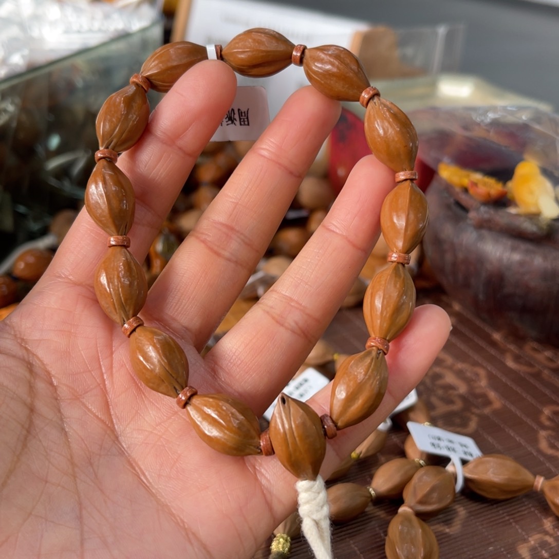 吊坠橄榄核铁素小尺寸