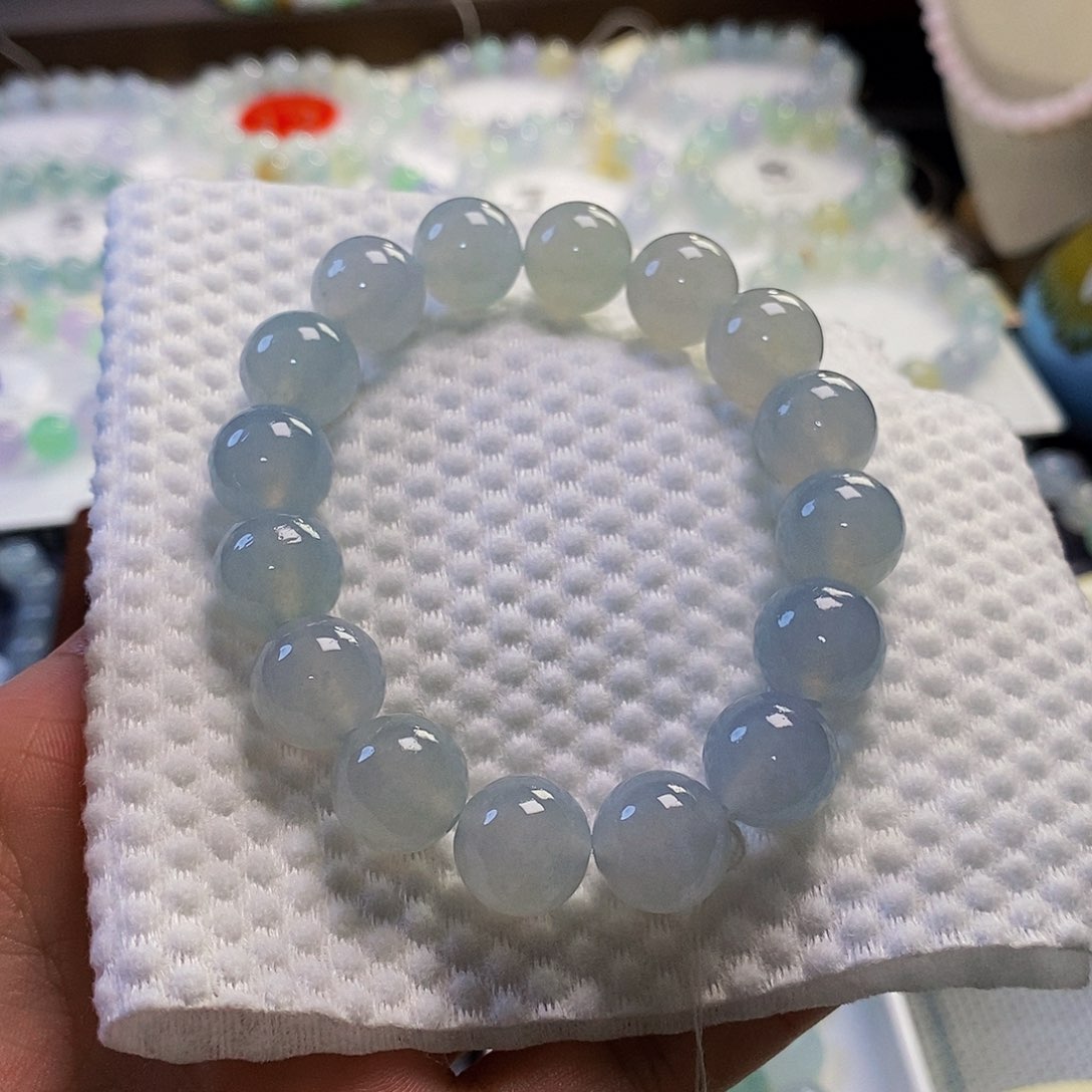 未镶嵌定制翡翠翡翠.