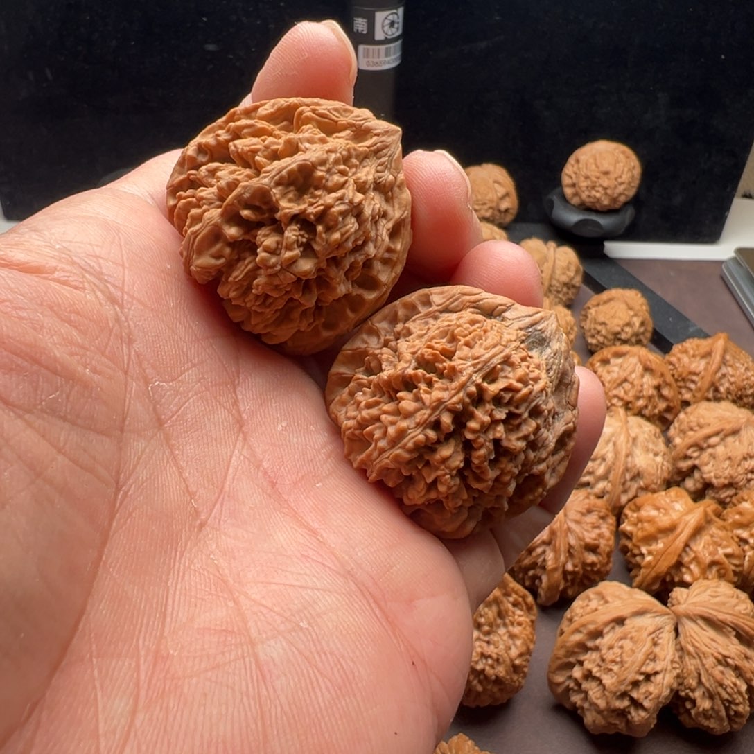 文玩核桃把件满天星40