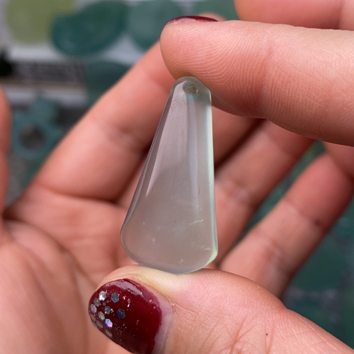 蛇纹石玉掉坠未镶嵌