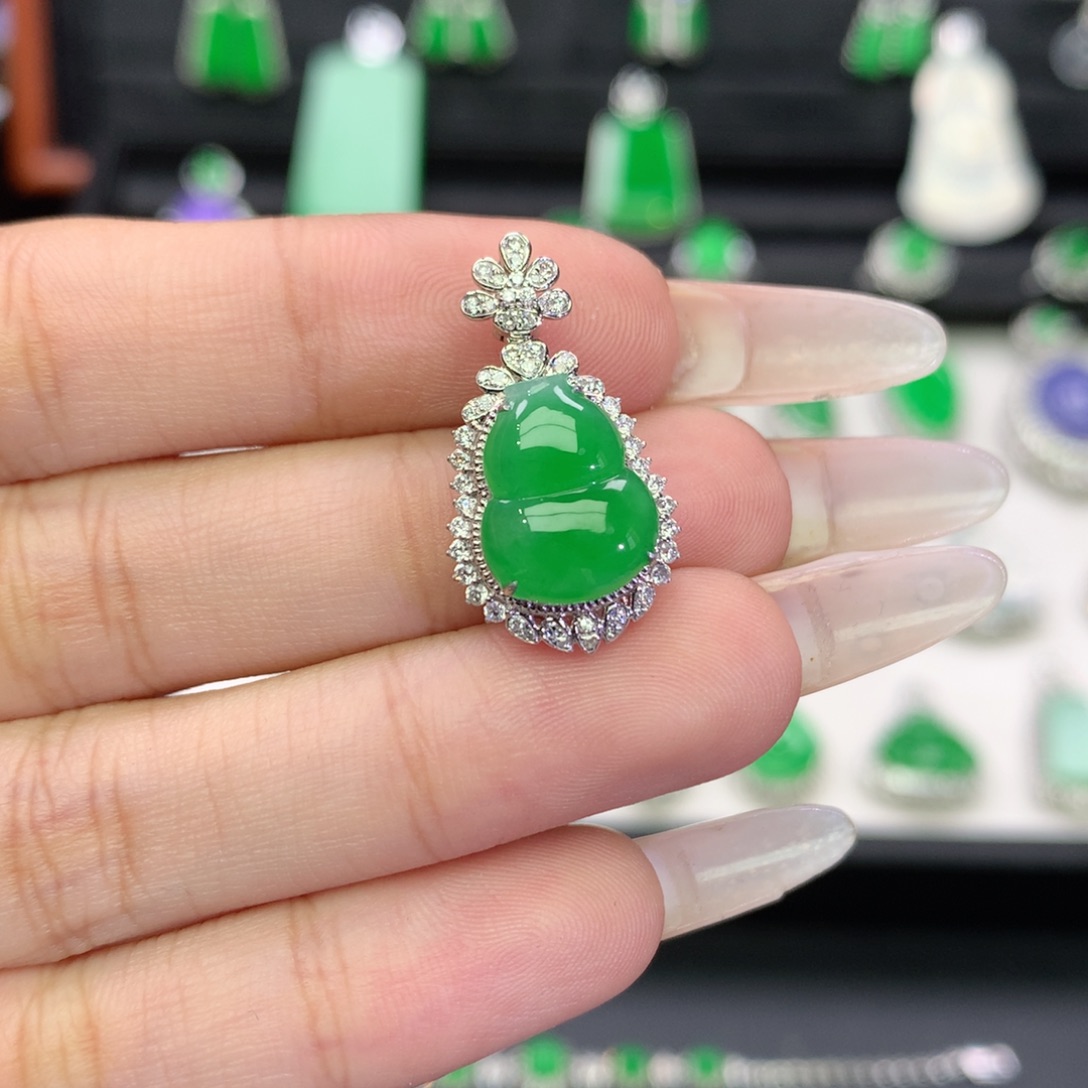 翡翠18K金镶嵌吊坠(不含链)