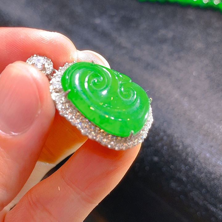 【闪购商品】翡翠颈饰银S925镶嵌翡翠