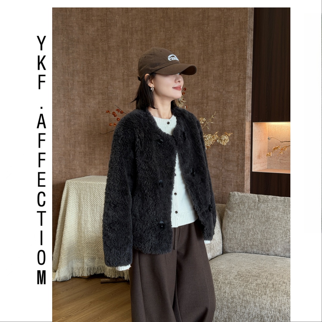 【黑蝴蝶外套】冬季双排扣100羊毛圆领扣手工蝴蝶结外套10406