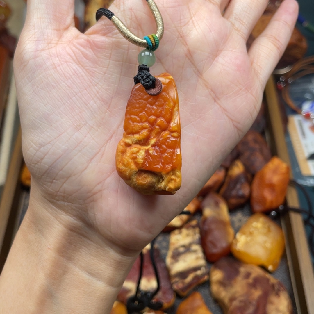 琥珀未镶嵌珠宝奇石