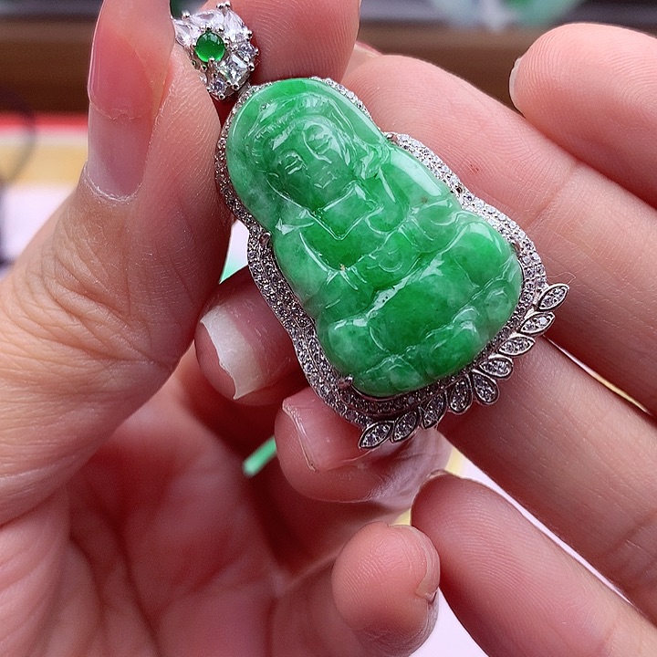 翡翠颈饰银S925镶嵌翡翠