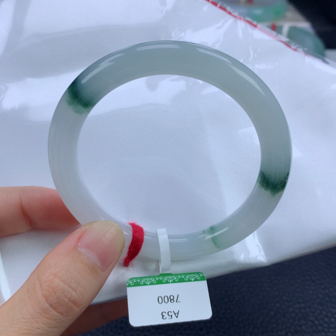 翡翠手镯未镶嵌53.8圆