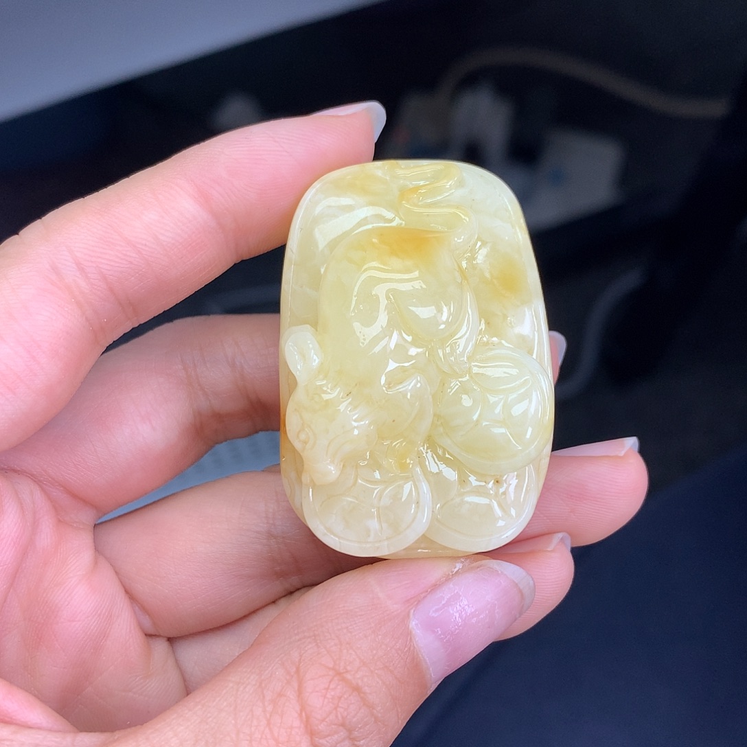 琥珀未镶嵌珠宝奇石46*31*21