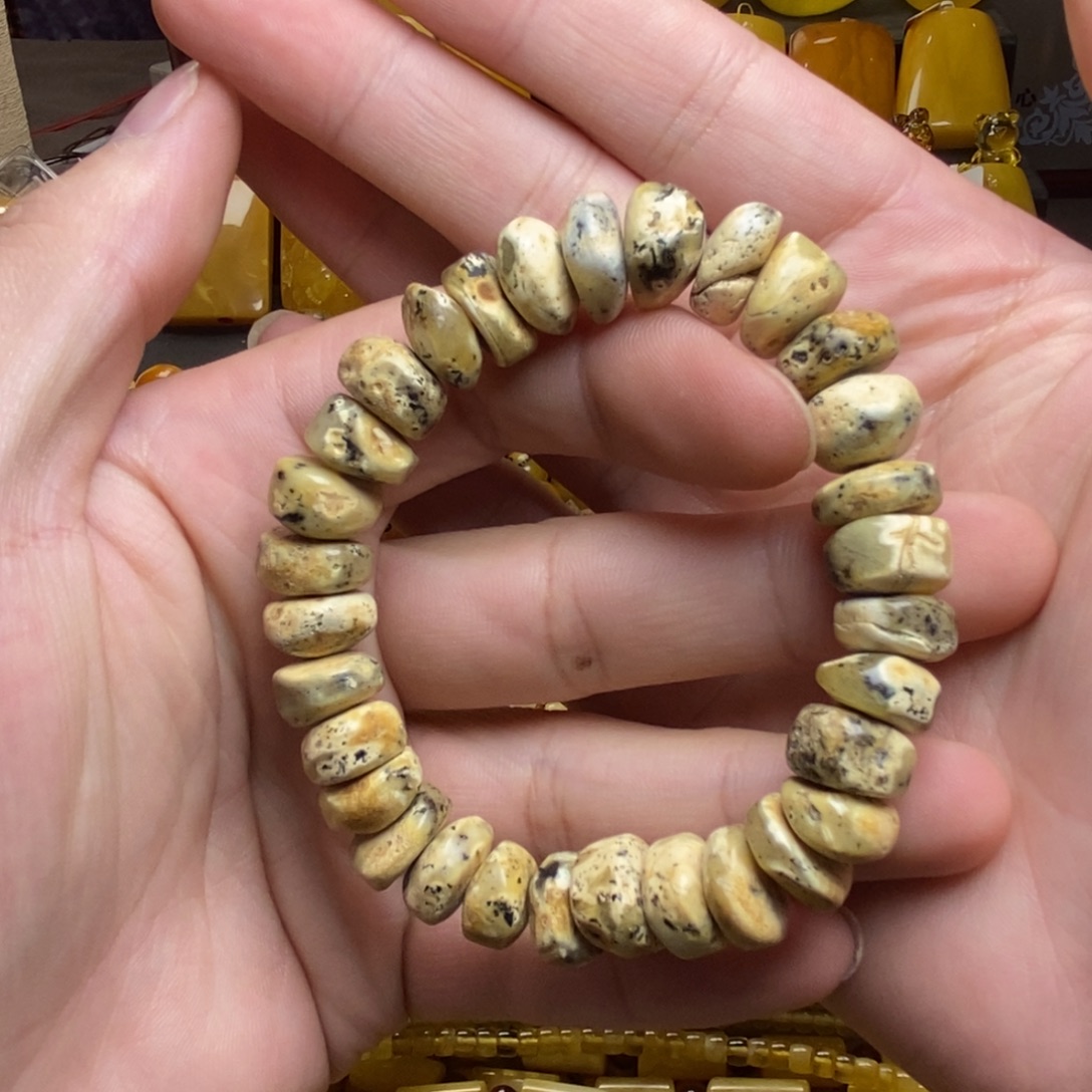 琥珀未镶嵌裸石蜜蜡