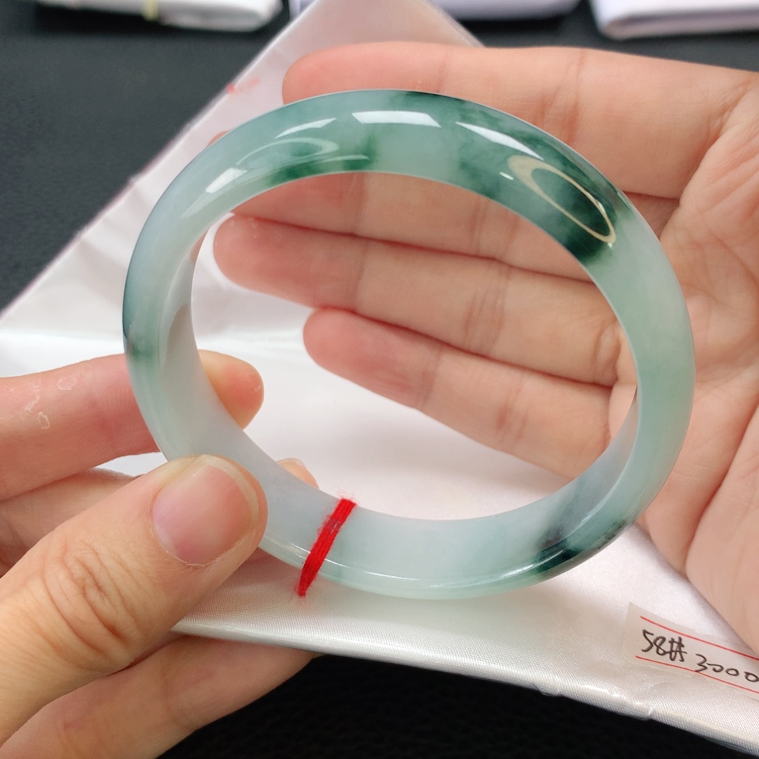 翡翠手镯未镶嵌缅甸58