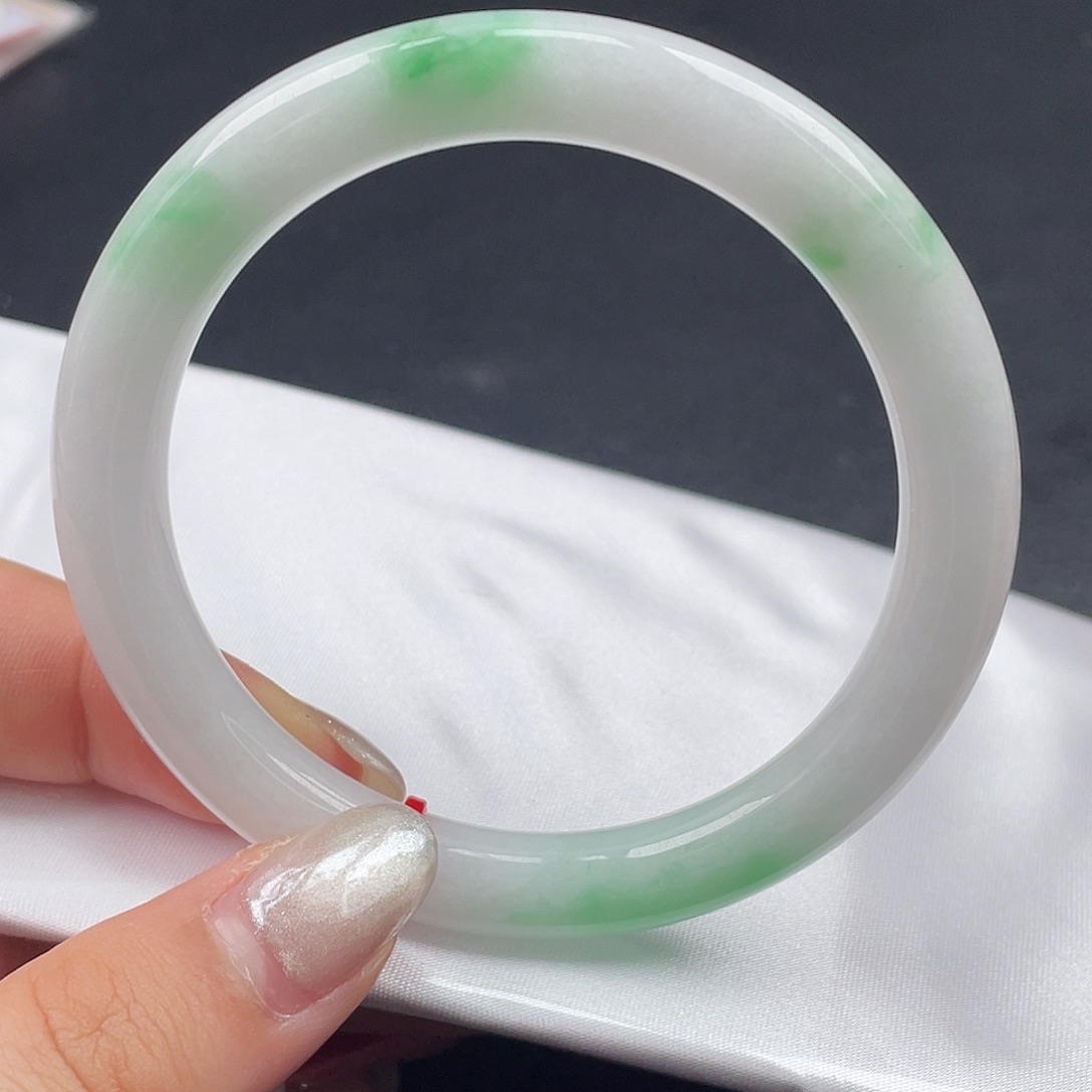 翡翠未镶嵌手镯58圆条