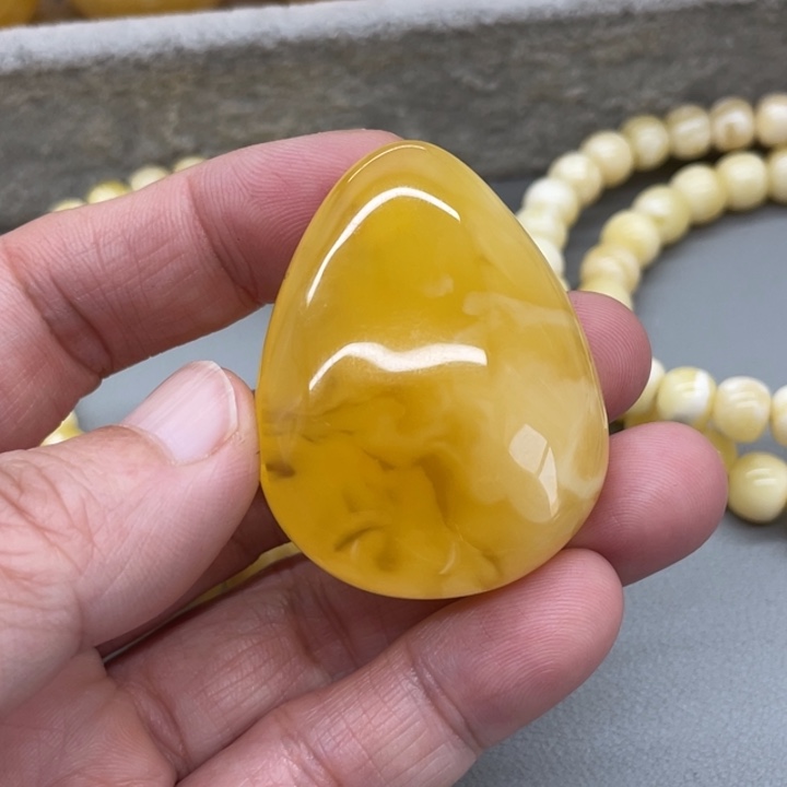 琥珀未镶嵌裸石蜜蜡