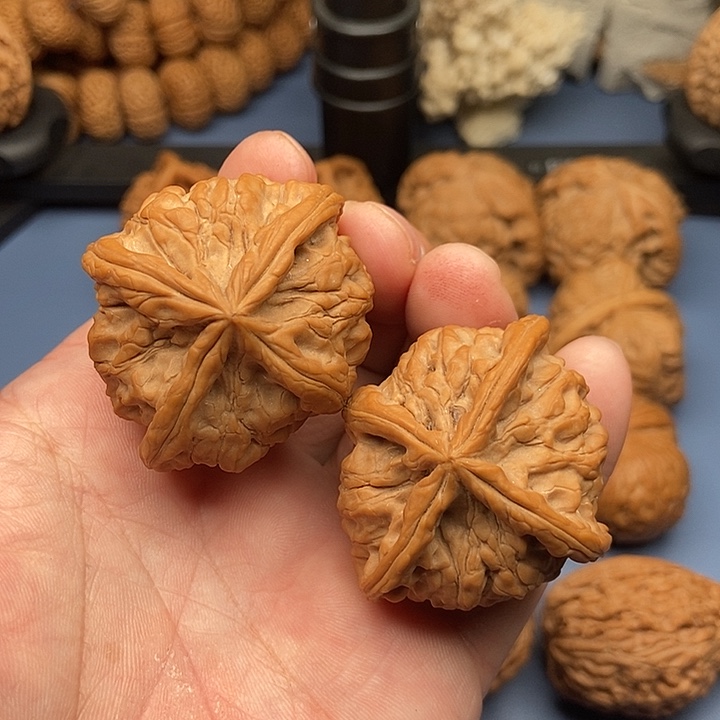 文玩核桃把件玉玺四棱