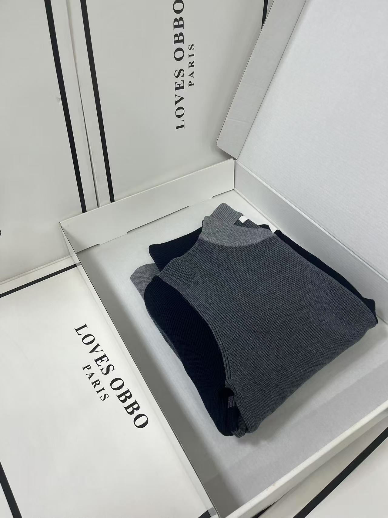 比利【火火】秋冬新款高端轻奢拼色毛衣男士青年简约设计感高档毛衣