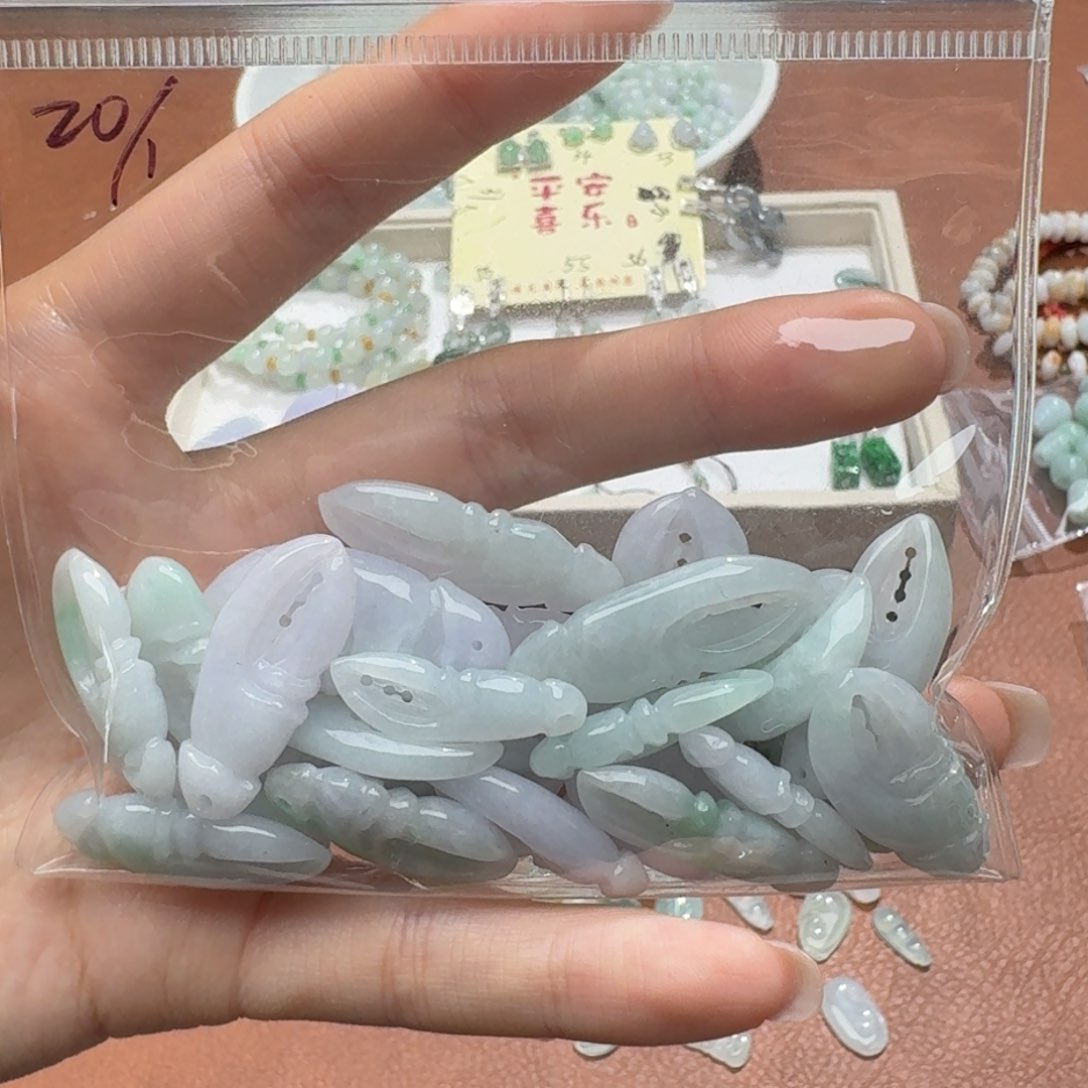 未镶嵌挂件翡翠福利1个，不包邮，拍邮费发货