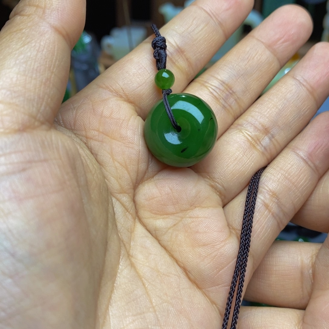 和田玉颈饰未镶嵌沉*