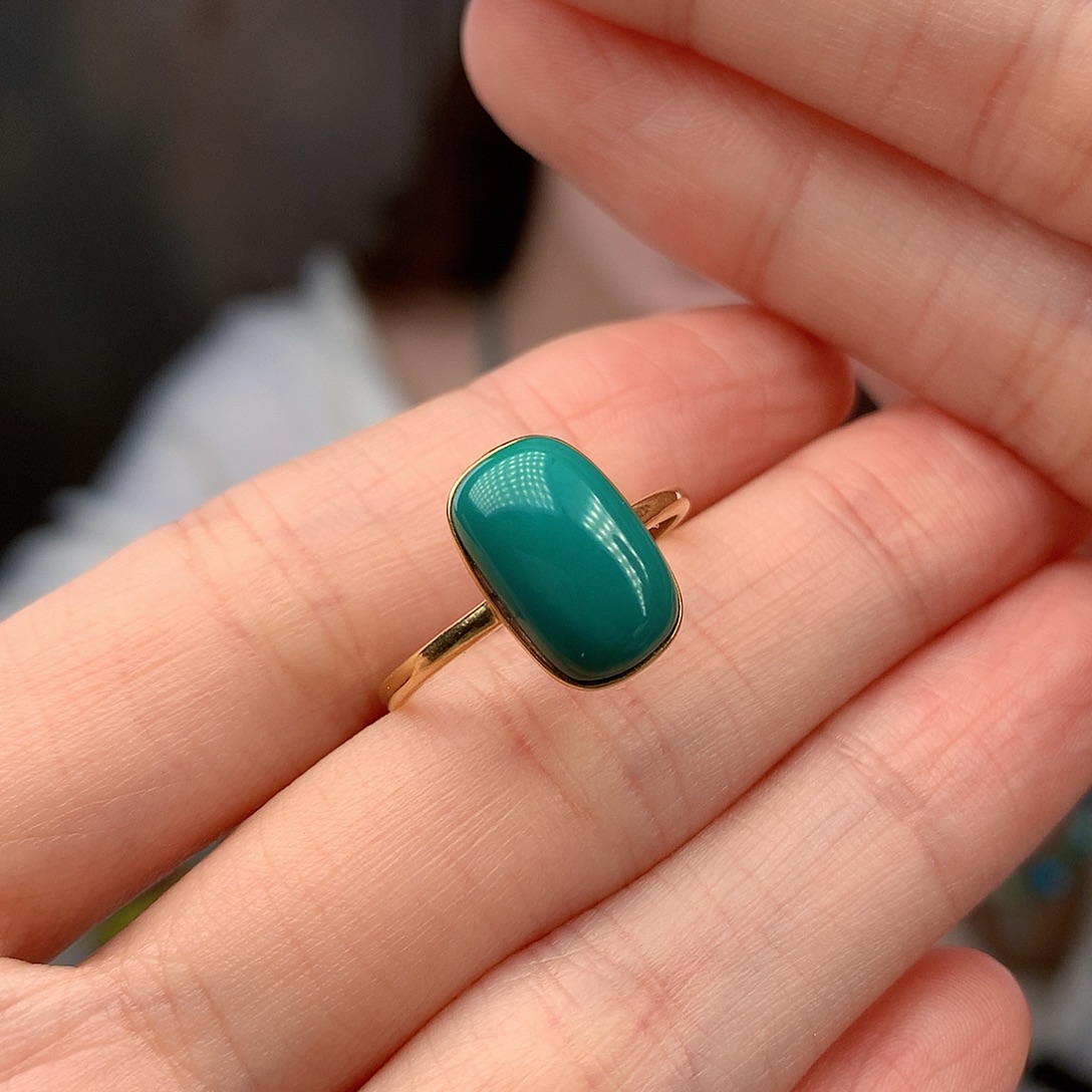 绿松石18K金镶嵌戒指