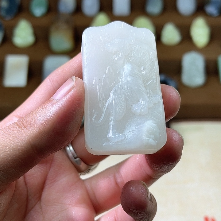 颈饰未镶嵌和田玉执**生