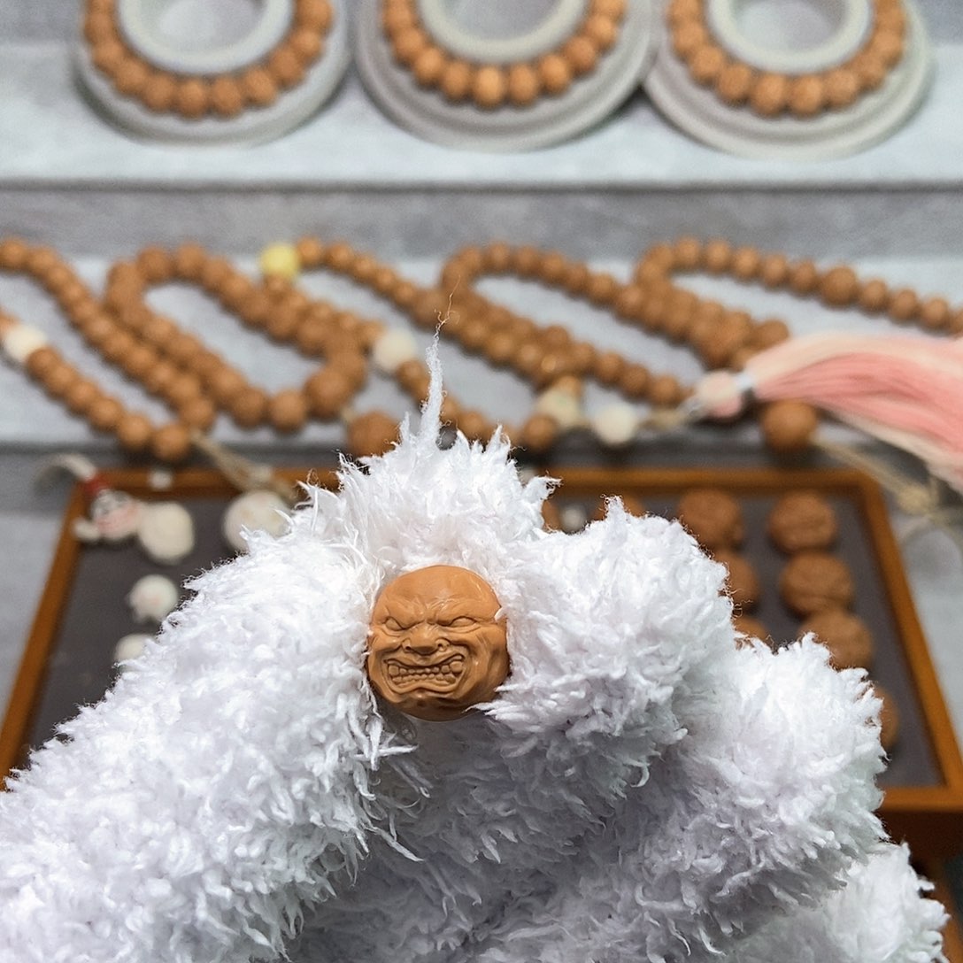 猴头核桃吊坠?***哥恶僧瑕疵特价