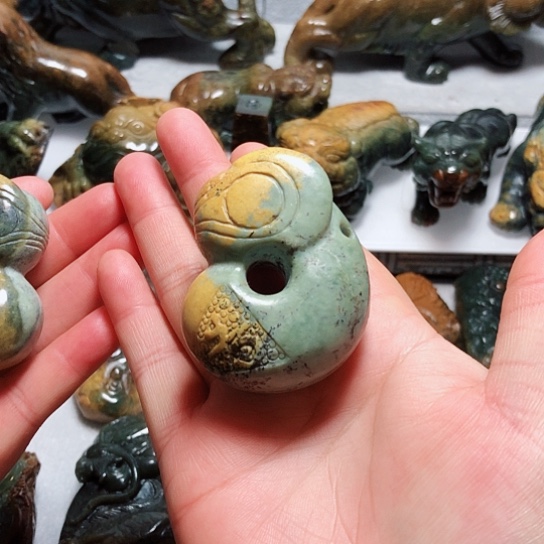 岫岩河磨玉（透闪石质玉）把件未镶嵌