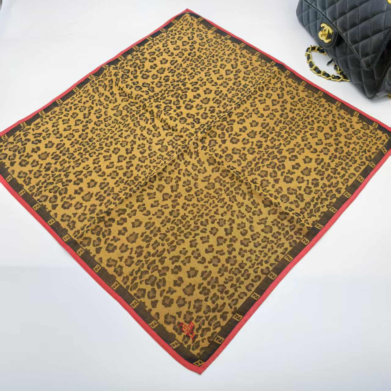 95新 FENDI/芬迪 海囤/芬迪/丝巾/yy09151