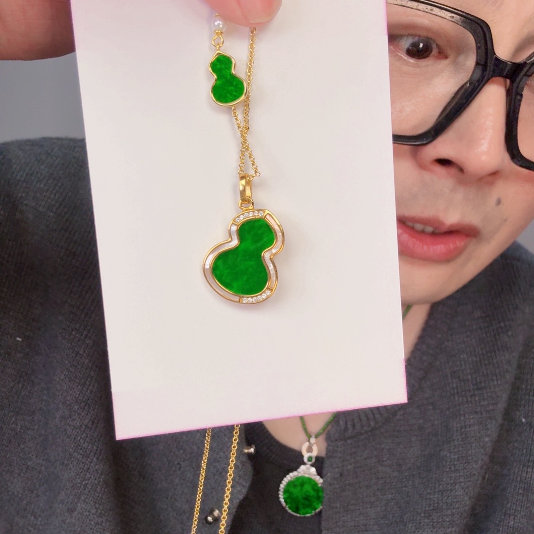 翡翠颈饰未镶嵌一套