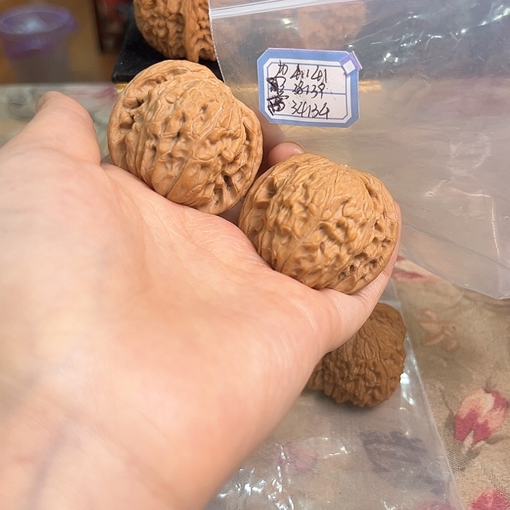 文玩核桃把件磨盘