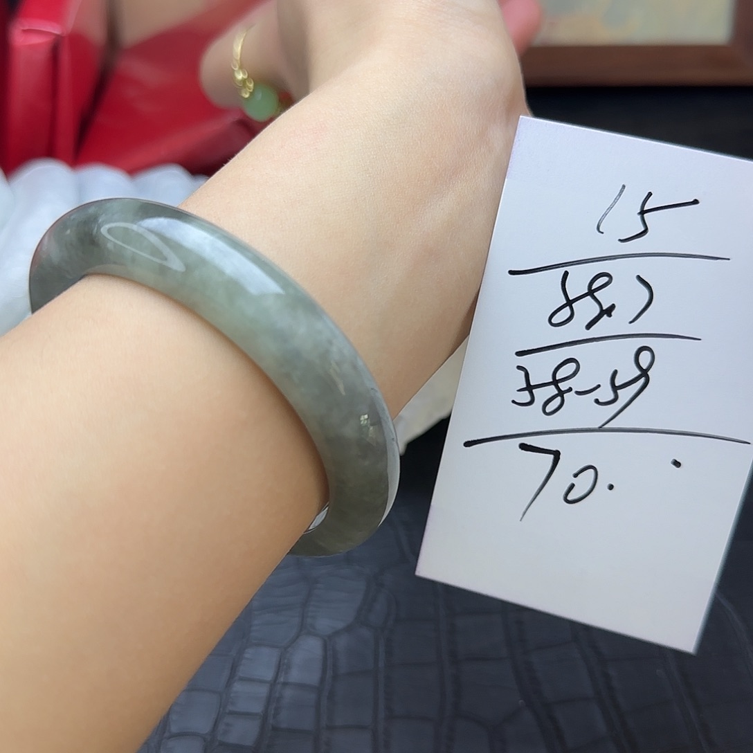 未镶嵌手镯翡翠15