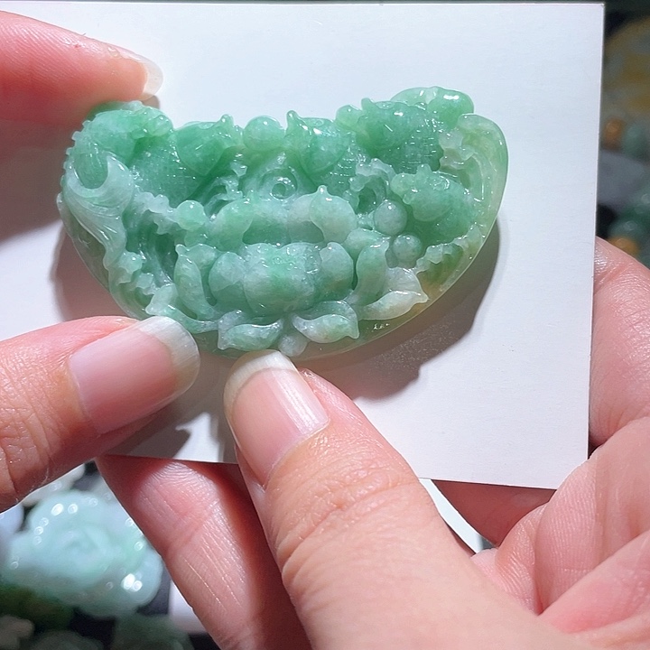 颈饰未镶嵌翡翠天