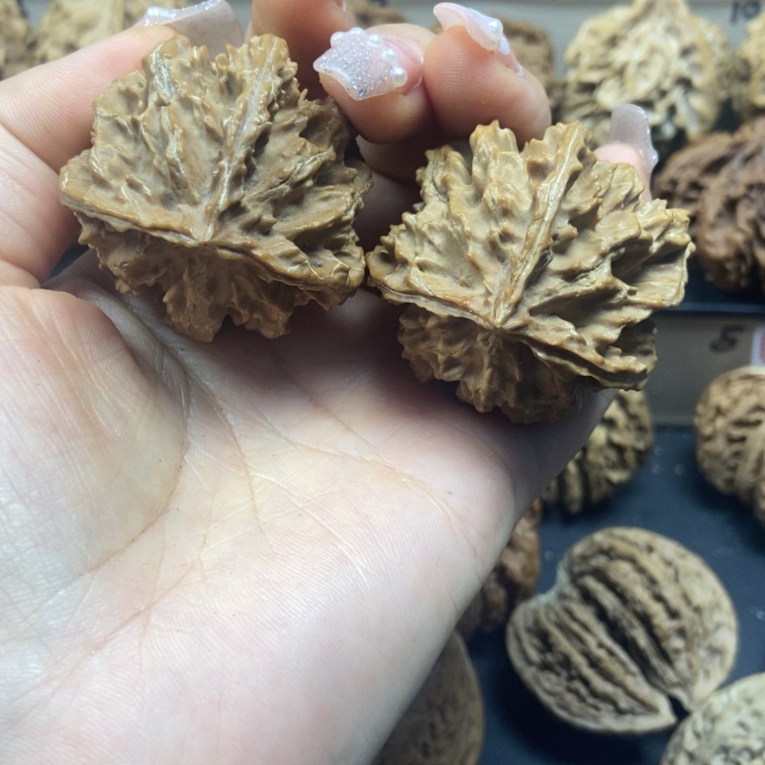 桃核把件秦岭三棱40