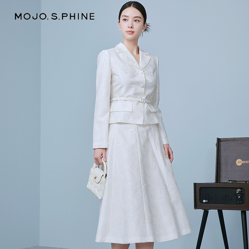 2025年早春新款提花精致显瘦优雅千金女装短外套MOGA01WJK019W31