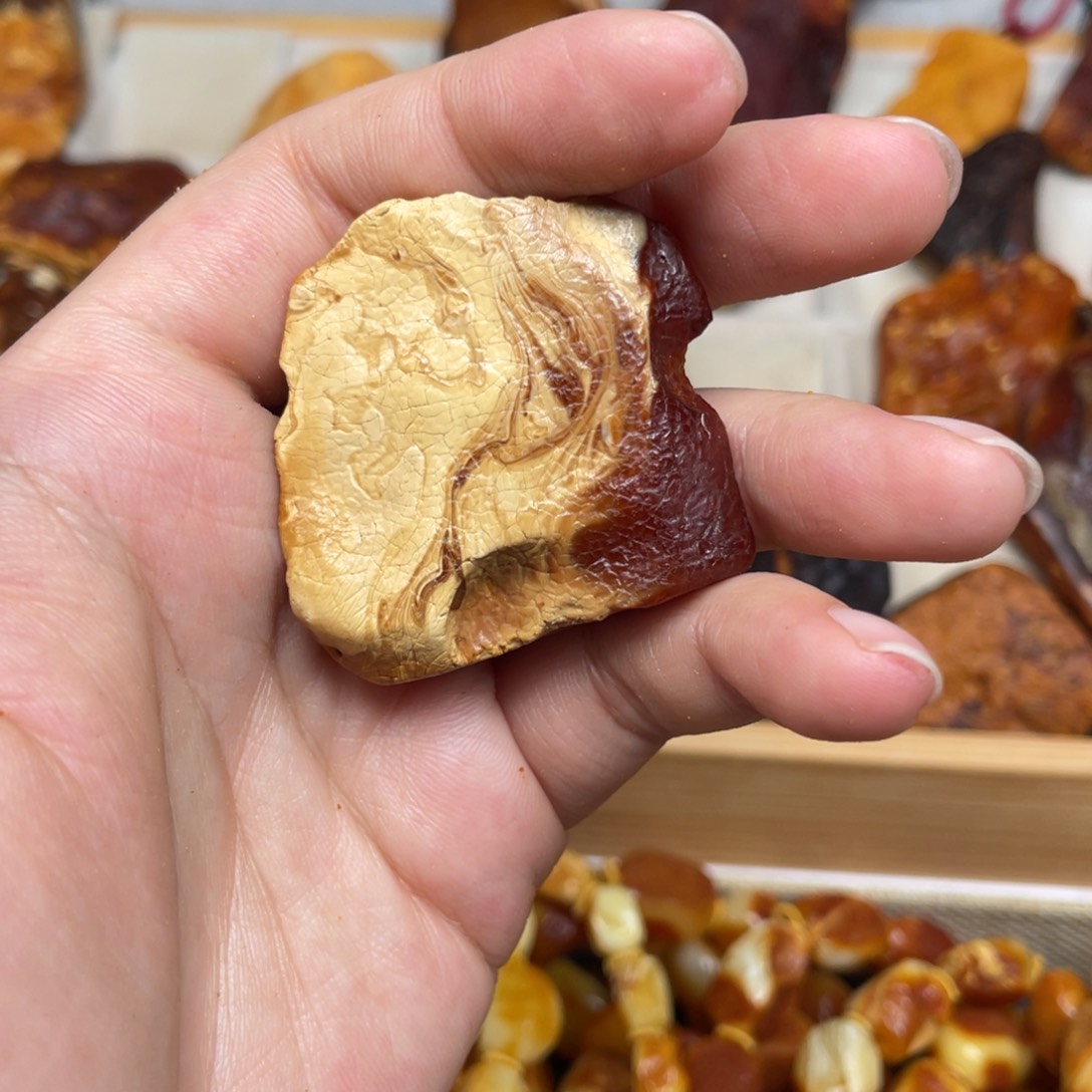 蜜蜡珠宝奇石未镶嵌不*背