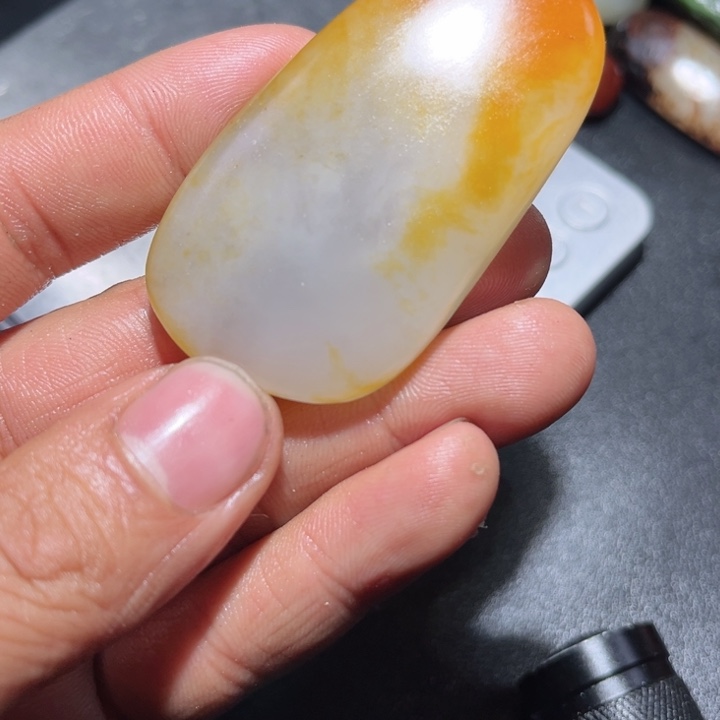 和田玉未镶嵌珠宝奇石