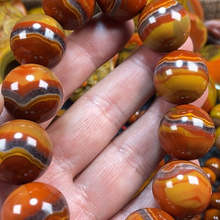 玛瑙/玉髓手串未镶嵌本**哥