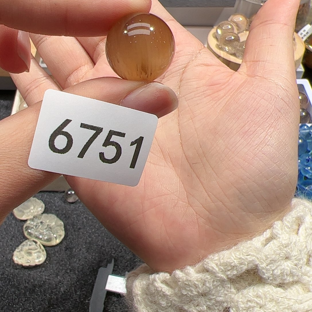 未镶嵌水晶大型摆件（非配饰）