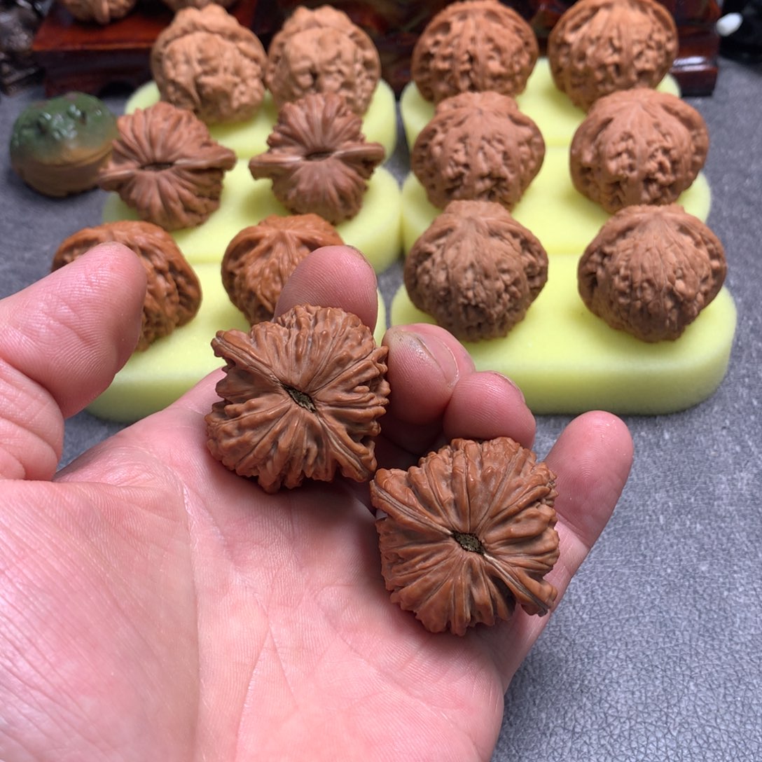 l****吊坠文玩核桃四座楼