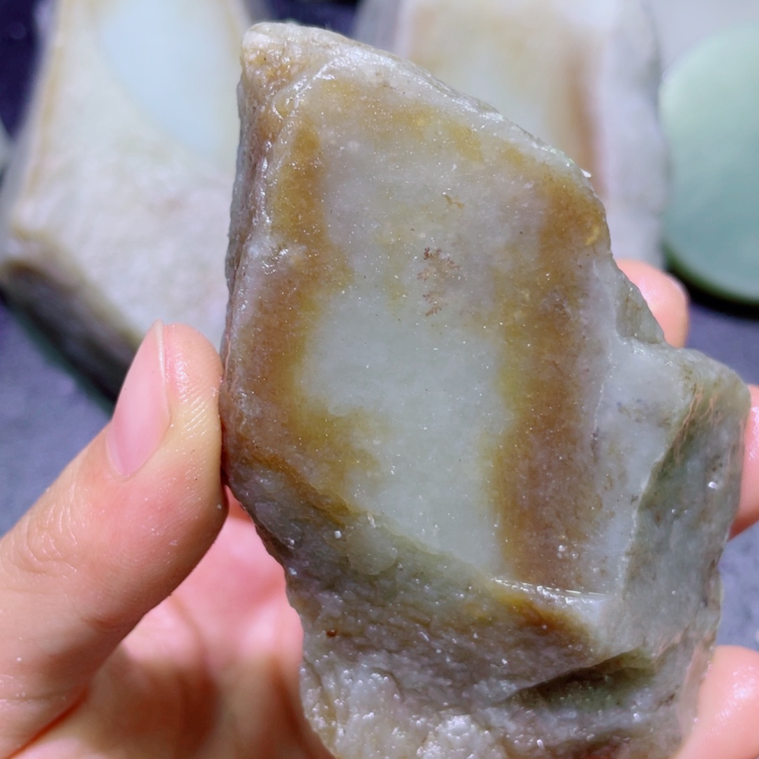 和田玉未镶嵌珠宝半成品