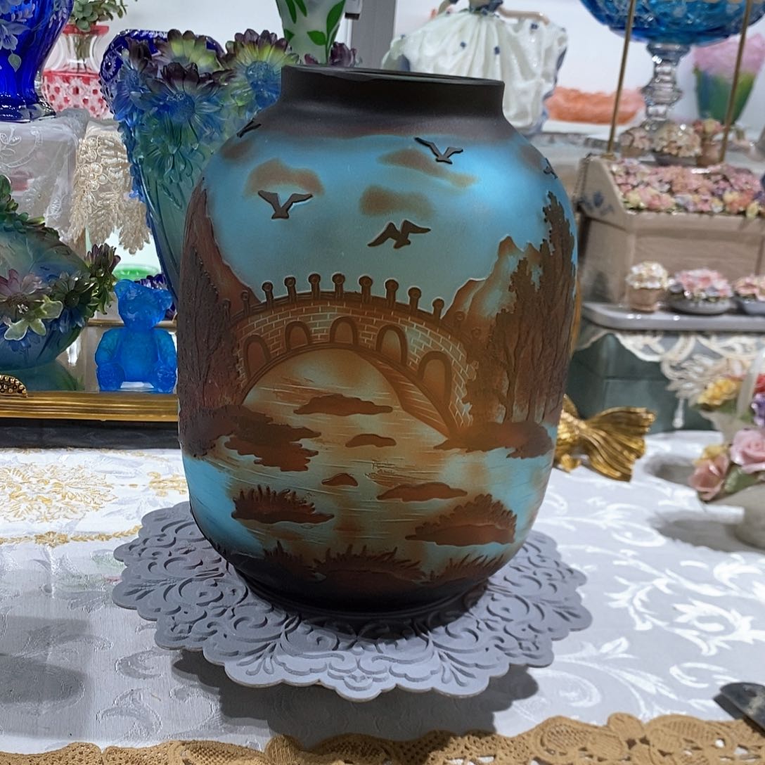 摆件Y041老料琉璃格雷花瓶风景款