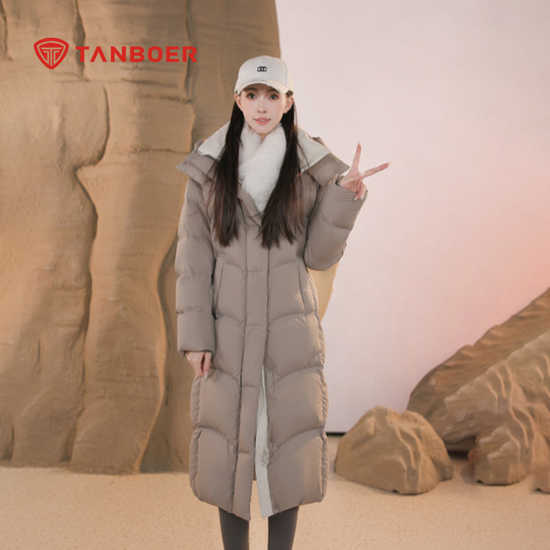 坦博尔25年冬季新品羽绒服长款女百搭加厚保暖出游防寒羽绒服856Z