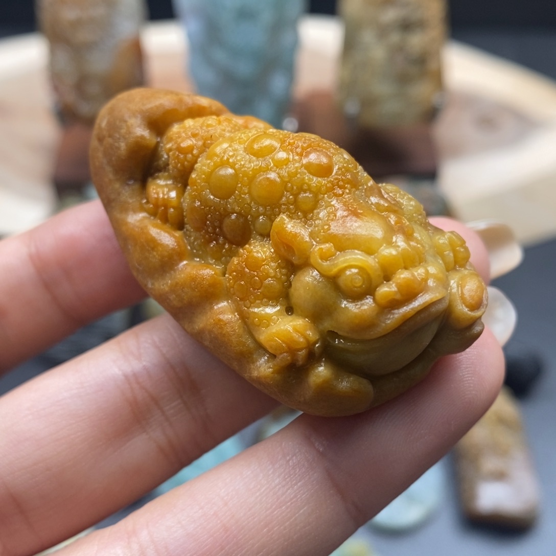 定制翡翠未镶嵌翡翠